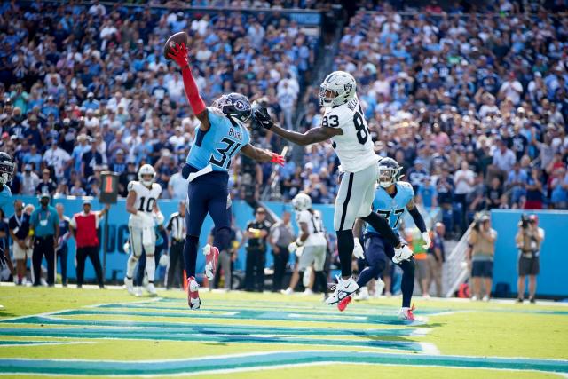 Tennessee Titans defeat Indianapolis Colts 19 to 10 at Nissan Stadium