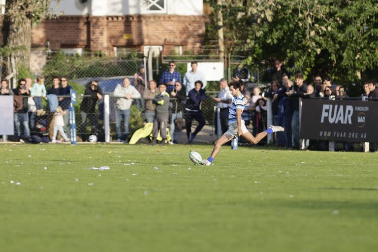 Santiago Pavlovsky marcó los 15 tantos de SIC en la tarde; el joven apertura se afianza en la primera del campeón del rugby de Buenos Aires.