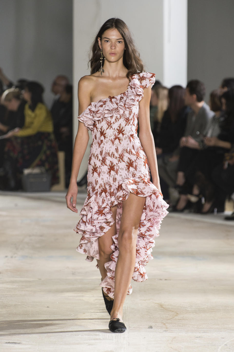 <p><i>Pink one shoulder print ruffled dress from the SS18 Giambattista Valli collection. (Photo: ImaxTree) </i></p>