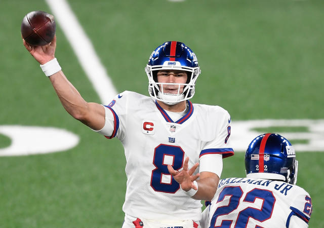 Daniel Jones Relentlessly Roasted After Giants QB Throws Two Interceptions  in Loss to Bucs