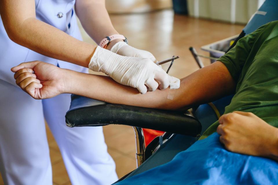 Questions remain on how MCEDs will be implemented in the clinic. <a href="https://www.gettyimages.com/detail/photo/nurse-help-patient-to-stop-bleeding-while-donating-royalty-free-image/1290652548" rel="nofollow noopener" target="_blank" data-ylk="slk:Boy Anupong/Moment via Getty Images;elm:context_link;itc:0;sec:content-canvas" class="link ">Boy Anupong/Moment via Getty Images</a>