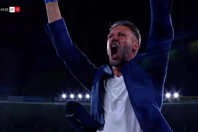 Martín Demichelis gritó el segundo gol de River con muchísima euforia; el entrenador pareció celebrar mucho más que la Supercopa Argentina ganada contra Estudiantes.