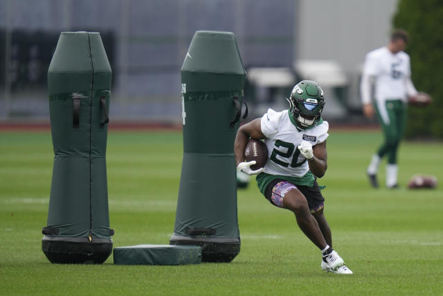 Jets RB Breece Hall Is Back Where He Belongs: On the Football Field