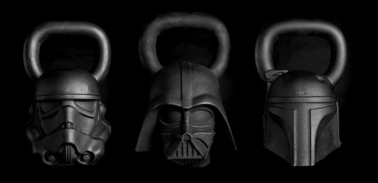 <p>Para todos los fanáticos de Star Wars, una firma de fitness lanzó una edición especial de equipo de ejercicio inspirada en la legendaria saga, la cual incluye tanto pesas como balones medicinales e incluso tapetes de yoga. <a rel="nofollow" href="https://es-us.vida-estilo.yahoo.com/star-wars-equipo-entrenamiento-f%C3%ADsico-slideshow-wp-192247134.html" data-ylk="slk:Aquí la nota completa;elm:context_link;itc:0;sec:content-canvas;outcm:mb_qualified_link;_E:mb_qualified_link;ct:story;" class="link  yahoo-link"><em>Aquí la nota completa</em></a>. Foto: Instagram.com/onnit<br><br></p>