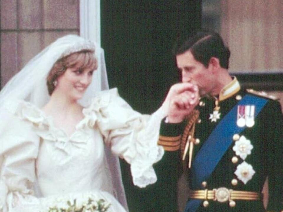 Die ganze Welt schaute zu, als Prinzessin Diana und Prinz Charles sich 1981 das Jawort gaben. (Bild: IMAGO / United Archives International)