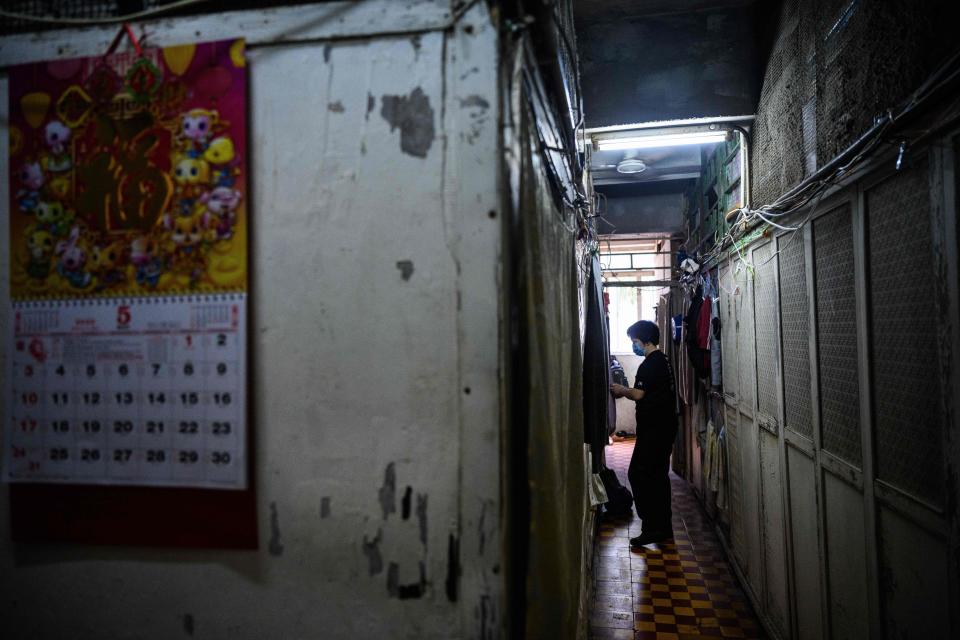 香港貧富懸殊嚴重，基層住屋問題是不爭的事實。 (Photo by ANTHONY WALLACE/AFP via Getty Images)