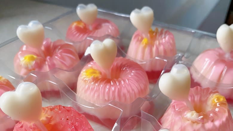 Lychee jelly dessert 