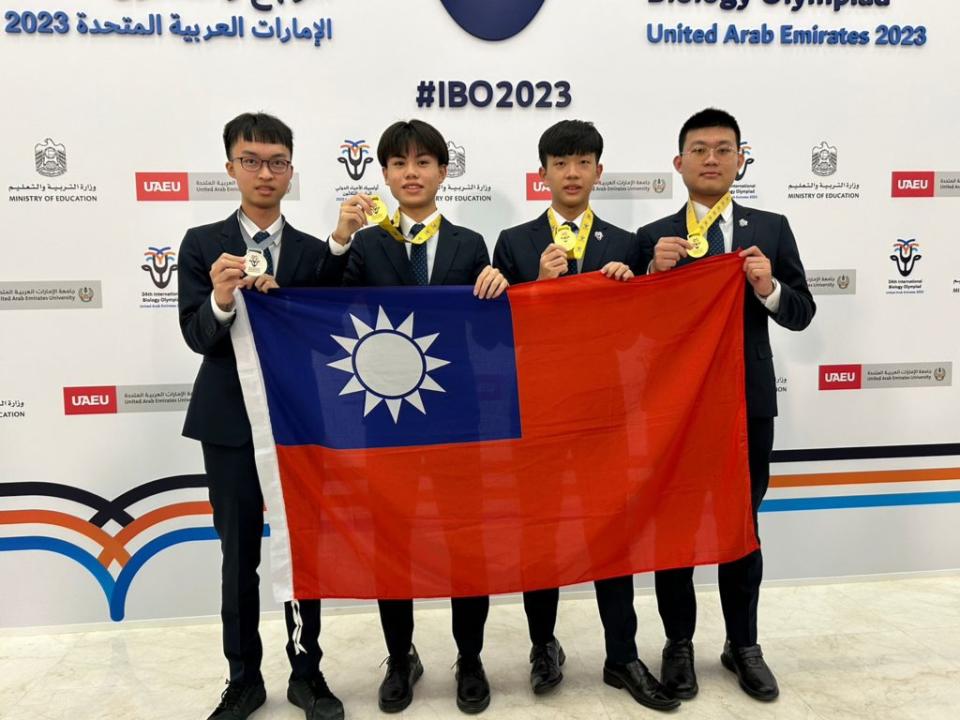第三十四屆國際生物奧林匹亞競賽成績揭曉，台灣學生共獲三金一銀，國際排名第三。（教育部提供）