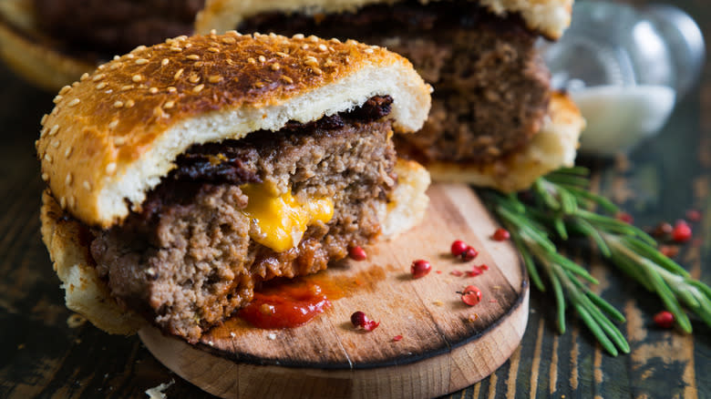 juicy lucy with cheese