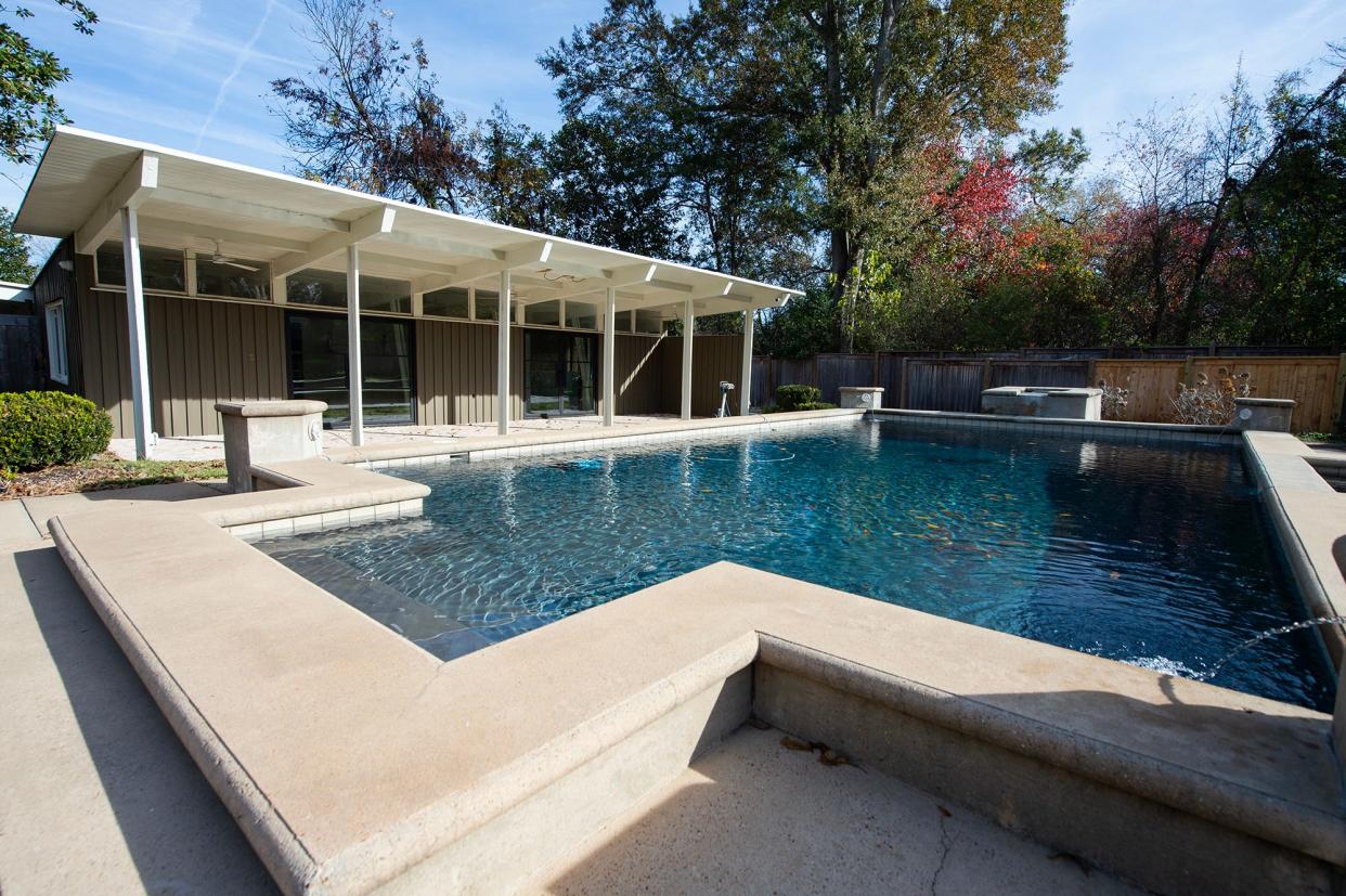 Kennington's Mansion, located in the historic Belhaven neighborhood of Jackson, has a 50,000-gallon pool in the backyard.