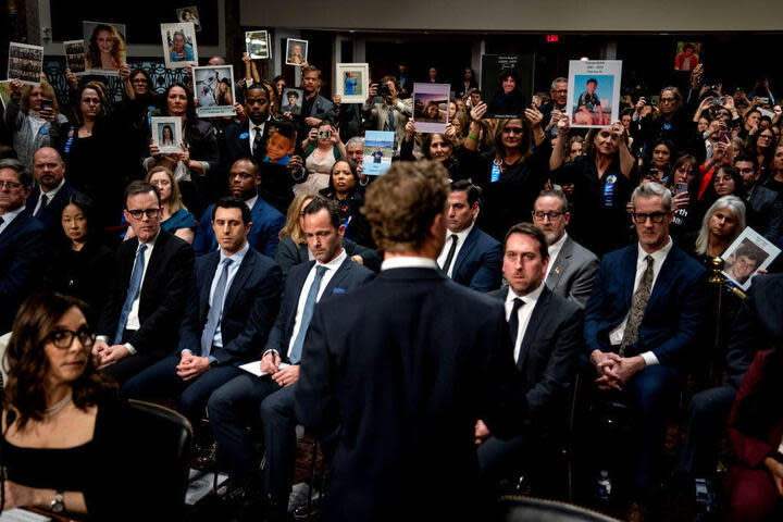 Meta CEO Mark Zuckerberg apologizes to families who attended Senate hearing. / Credit: Getty