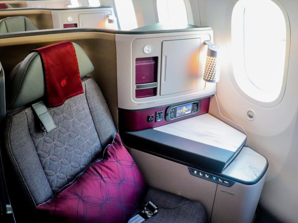 Qatar Airways Boeing 787-9 Dreamliner Business Class - Qatar Airways Flight 2021