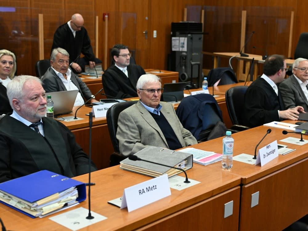Drei frühere DFB-Funktionäre stehen vor Gericht (ARNE DEDERT)