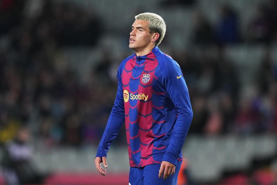 Sevilla eyeing summer swoop for Barcelona youth sensation – report