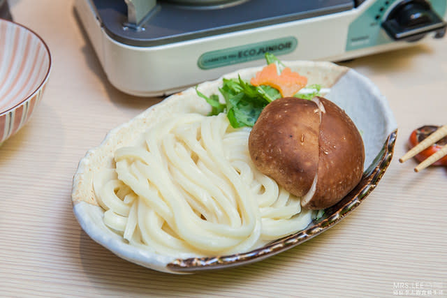 【台中草悟道美食】一碗走心的烏龍麵！四國讚岐烏龍麵天麩羅專門店