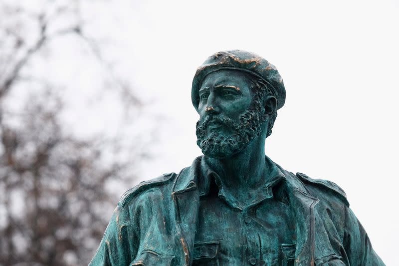 Inauguración de un monumento al fallecido líder cubano Fidel Castro, en Moscú