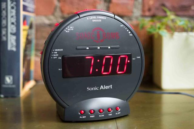 The Best Alarm Clock for Heavy Sleepers: the Sonic Bomb 2018