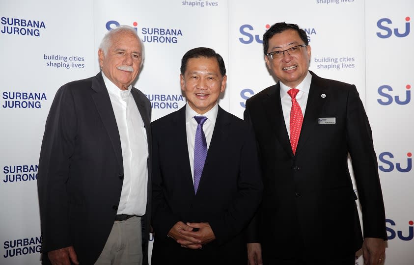 From left: Safdie, Liew and Wong at the signing ceremony of the partnership between Safdie Architects and Surbana Jurong on May 25