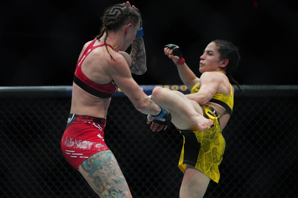 Dec 2, 2023; Austin, Texas, USA; Veronica Hardy (red gloves) fights Jamey-lyn Horth (blue gloves) during UFC Fight Night at Moody Center. Mandatory Credit: Dustin Safranek-USA TODAY Sports