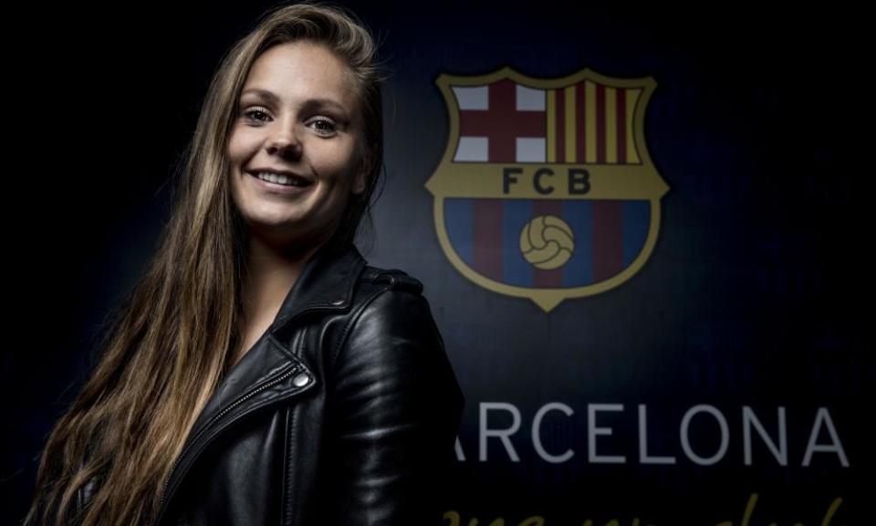 Lieke Martens defiende los colores y el escudo del FC Barcelona en la Liga Iberdrola. / Foto: The Guardian