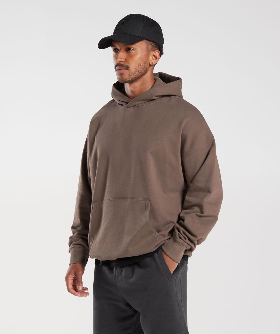 <p><a href="https://go.redirectingat.com?id=74968X1596630&url=https%3A%2F%2Fuk.gymshark.com%2Fproducts%2Fgymshark-rest-day-essentials-hoodie-truffle-brown-ss23&sref=https%3A%2F%2F" rel="nofollow noopener" target="_blank" data-ylk="slk:Shop Now;elm:context_link;itc:0;sec:content-canvas" class="link ">Shop Now</a></p><p>Rest Day Essentials Hoodie</p><p>gymshark.com</p><p>£36.00</p>