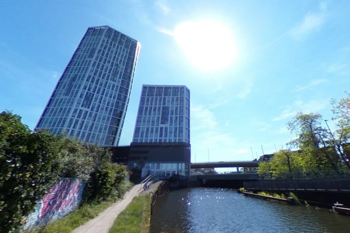 The River Lea where the man was attacked   (Google Maps)