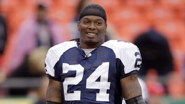 PHOTO: Marion Barber of the Dallas Cowboys participates in the warm-up prior to a game against the Kansas City Chiefs at Arrowhead Stadium, Oct. 11, 2009, Kansas City, Mo. (Jamie Squire/Getty Images, FILE)