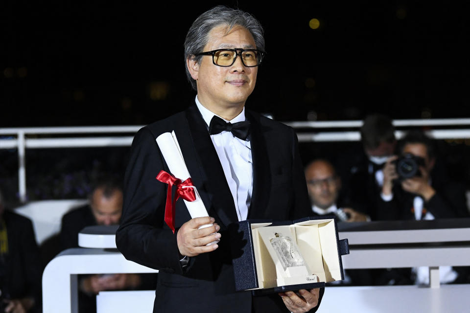 The 75th Cannes Film Festival - Photocall after Closing ceremony - Cannes, France, May 28, 2022. Director Park Chan-wook, Best Director award winner for the film 