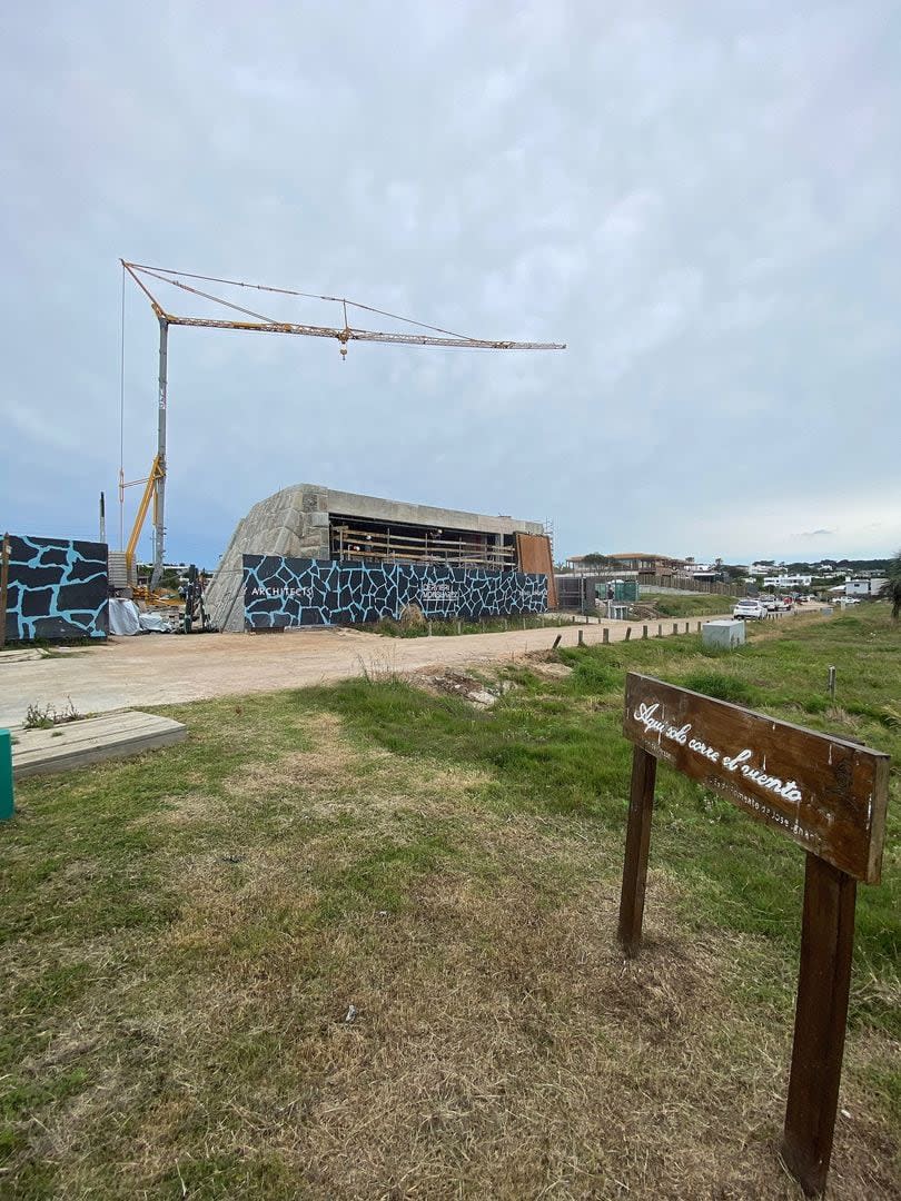 José Ignacio fue el lugar elegido por argentinos -y de a poco otros extranjeros- de alto poder adquisitivo que buscaban vida de pueblo sin semáforos, sin edificios y con reglas de convivencia