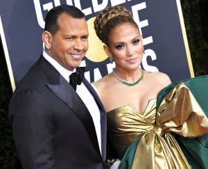 Jennifer Lopez and Alex Rodriguez Show PDA After Denying Split Rumors