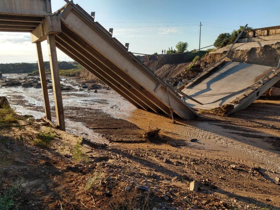 Se desplomó un puente en la ruta 40 en Mendoza