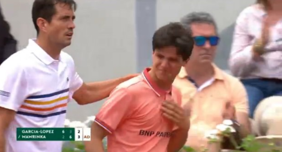 Roland Garros: ballboy recibe pelotazo en la cara luego de un saque de Wawrinka / Foto: Twitter/newballsplease