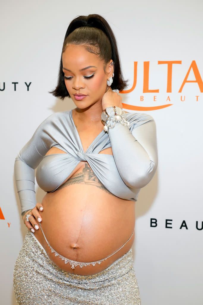 rihanna launch of fenty beauty in belly chain