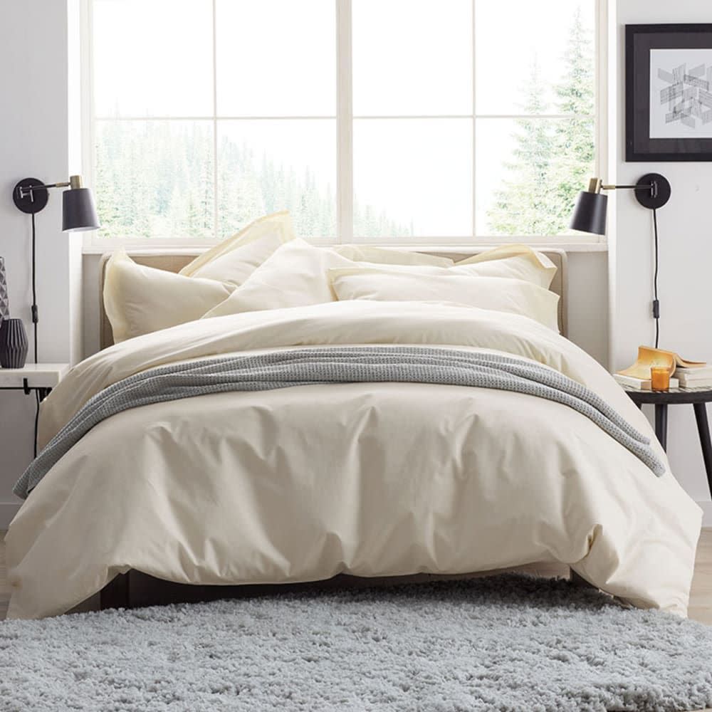 <p><a href="https://go.redirectingat.com?id=74968X1596630&url=https%3A%2F%2Fwww.thecompanystore.com%2F400-thread-count-supima-percale-duvet-cover%2FDQ39-C14.html&sref=https%3A%2F%2F" rel="nofollow noopener" target="_blank" data-ylk="slk:Shop Now;elm:context_link;itc:0;sec:content-canvas" class="link rapid-noclick-resp">Shop Now</a></p><p>Legends Hotel Supima Cotton Percale Duvet Cover</p><p>thecompanystore.com</p><p>$139.00</p>