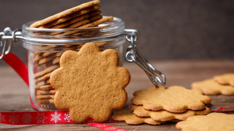 Jar of baked pepparkakor