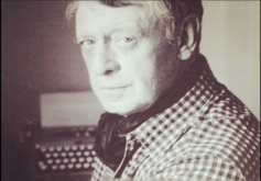 <span class="caption">Anthony Burgess.</span> <span class="attribution"><a class="link " href="https://www.flickr.com/photos/markhillary/13880336105/in/photolist-o163Lo-RLVwFN-8iR9VZ-r7gcCH-sKro4-8k5o2E-nYSVTq-pyN6Qr-nYV6jK-hrmh4i-n9ymkK-CMMkJ4-ctaCoE-HxRwA-JeeWDz-9cMzkC-2oCBDj-ctaBR7-awG2mJ-hBqiL1-7SL7NW-hBq9EK-asYndC-9kixTJ-3snvph-7HSBEN-78efe6-oRKZnd-Ne8h4g-9oZTYw-C8Hp2V-BFAa63-xw4JWE-xuyzXf-wA1HWp-xfoeBT-xwTevn-PyGRgh-NRfqE5-t5XkhS-7yDMpo-62ok9R-4SpLFM" rel="nofollow noopener" target="_blank" data-ylk="slk:Mark Hillary/Flickr;elm:context_link;itc:0;sec:content-canvas">Mark Hillary/Flickr</a>, <a class="link " href="http://creativecommons.org/licenses/by/4.0/" rel="nofollow noopener" target="_blank" data-ylk="slk:CC BY;elm:context_link;itc:0;sec:content-canvas">CC BY</a></span>