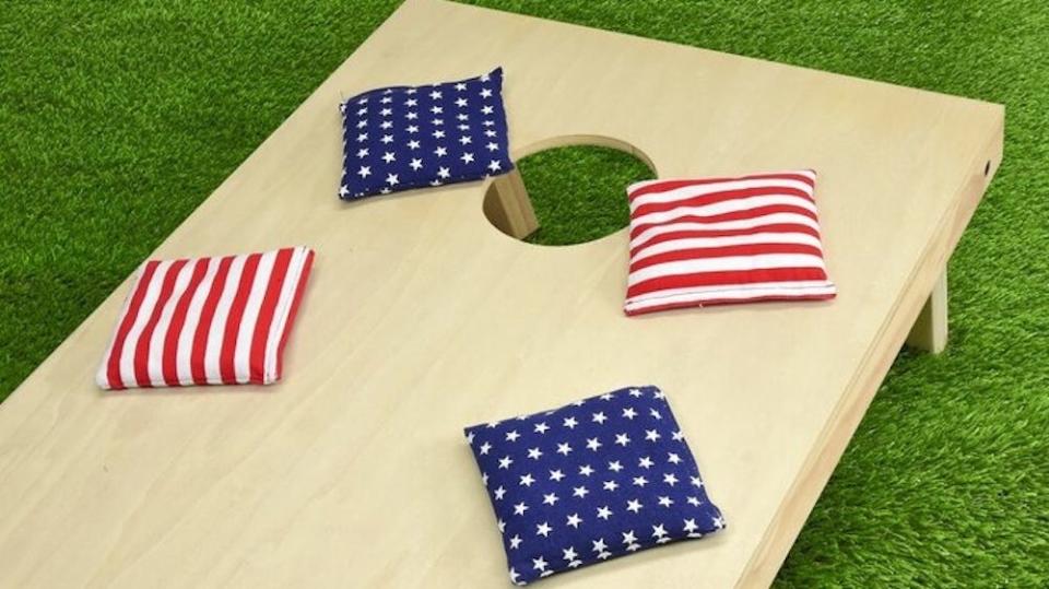 Best Wayfair gifts: Cornhole bags