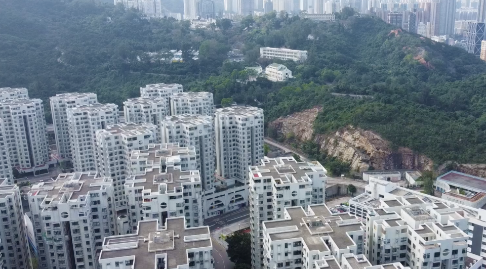 杏花邨規模較大，為進駐港島大型屋苑的首站。