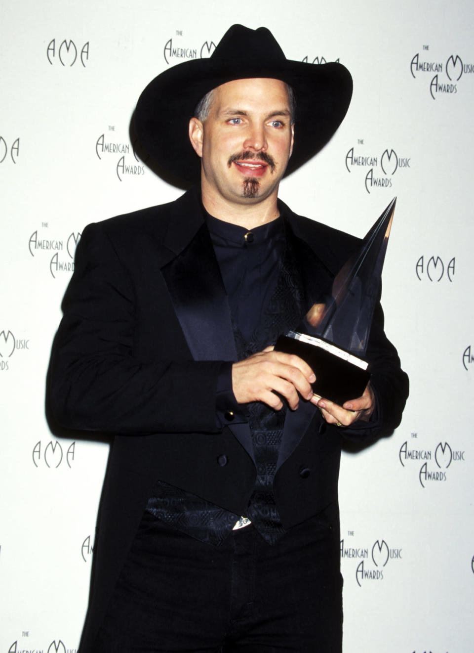 Garth Brooks was the first winner of the Artist of the Year prize in 1996. That’s not the surprising part. This is: He declined the award (then dubbed Favorite Artist of the Year).