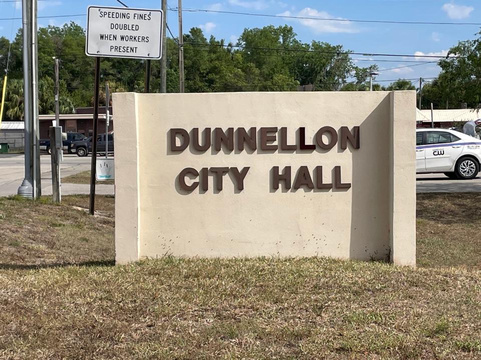 Dunnellon city hall