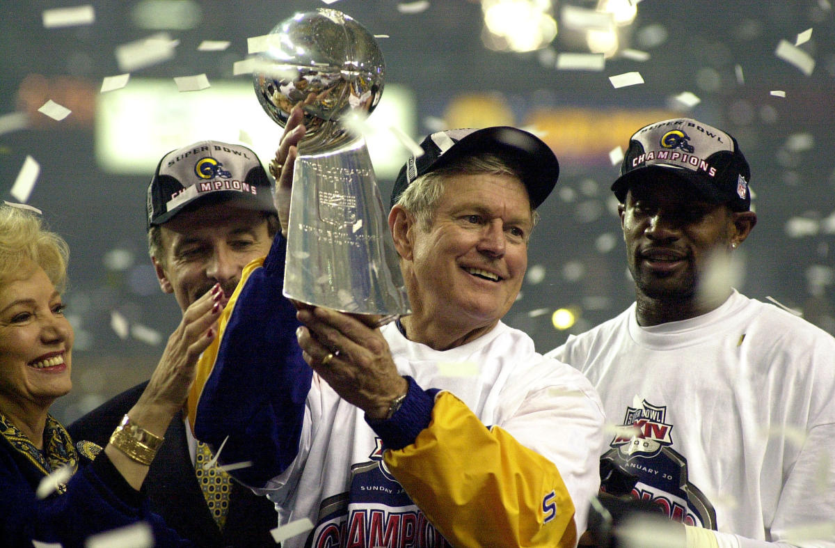 Dick Vermeil elected to the Pro Football Hall of Fame