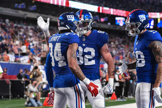 Giants' offense looks sharp in 21-19 preseason win over Panthers