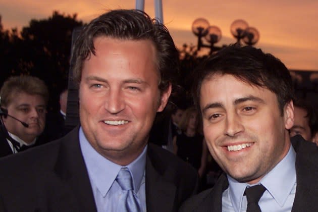 Friends' cast releases joint statement honoring late co-star Matthew Perry  - ABC News