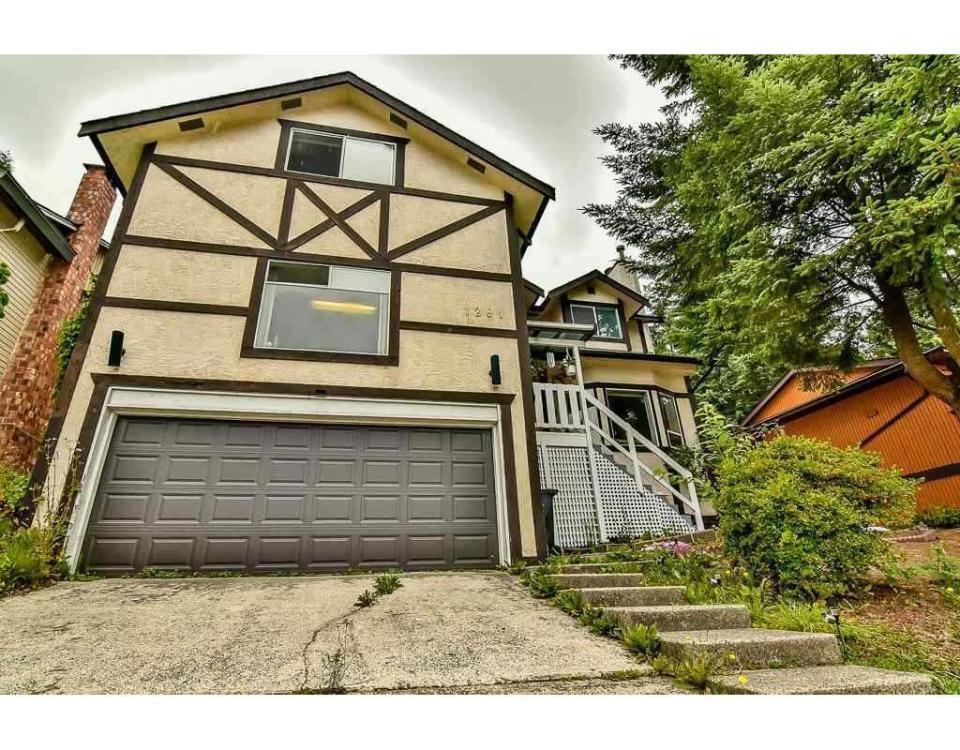 <p><span>1281 Lansdowne Dr., Coquitlam, B.C.</span><br> Location: Coquitlam, British Columbia<br> List Price: $999,900<br> (Photo: Zoocasa) </p>