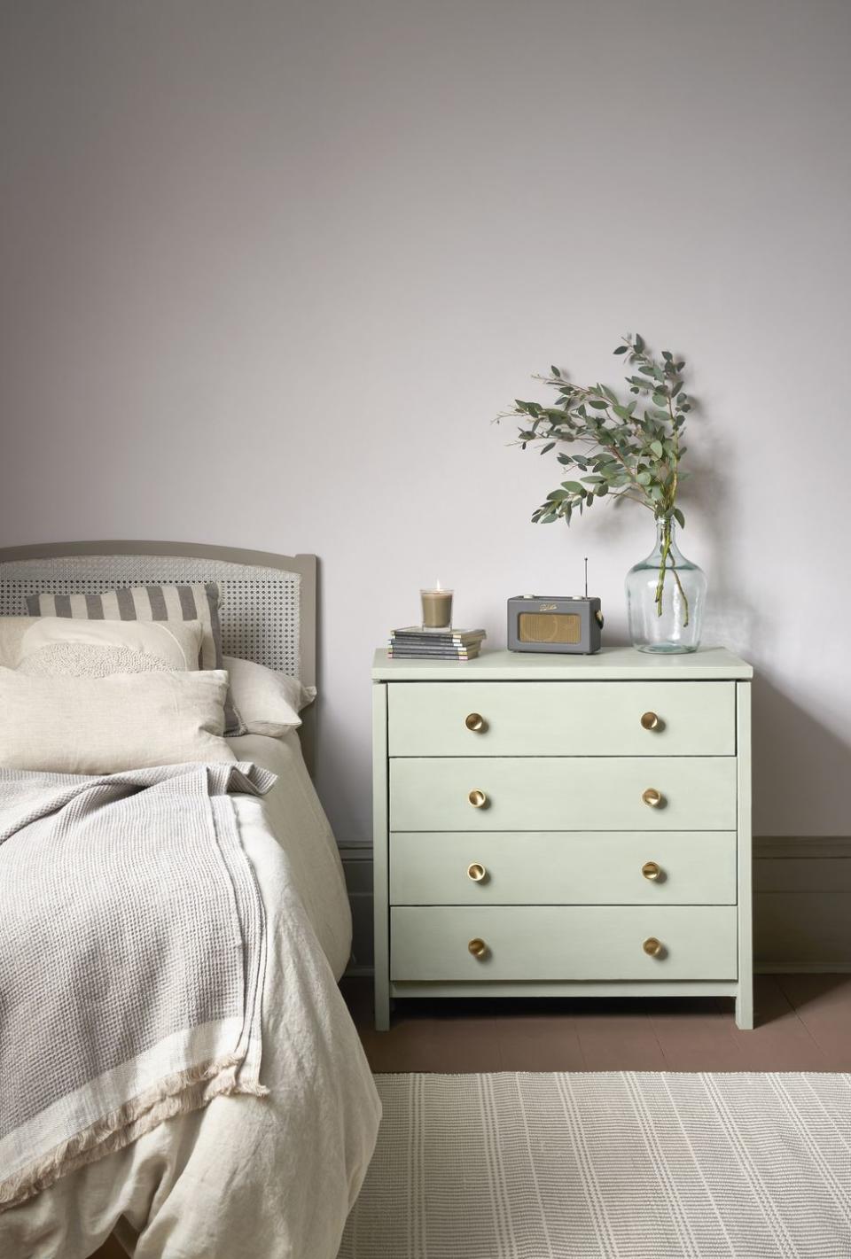 bedroom chalk paint in coolabah green