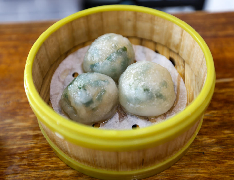 fantastic dim sum - crystal chive dumpling