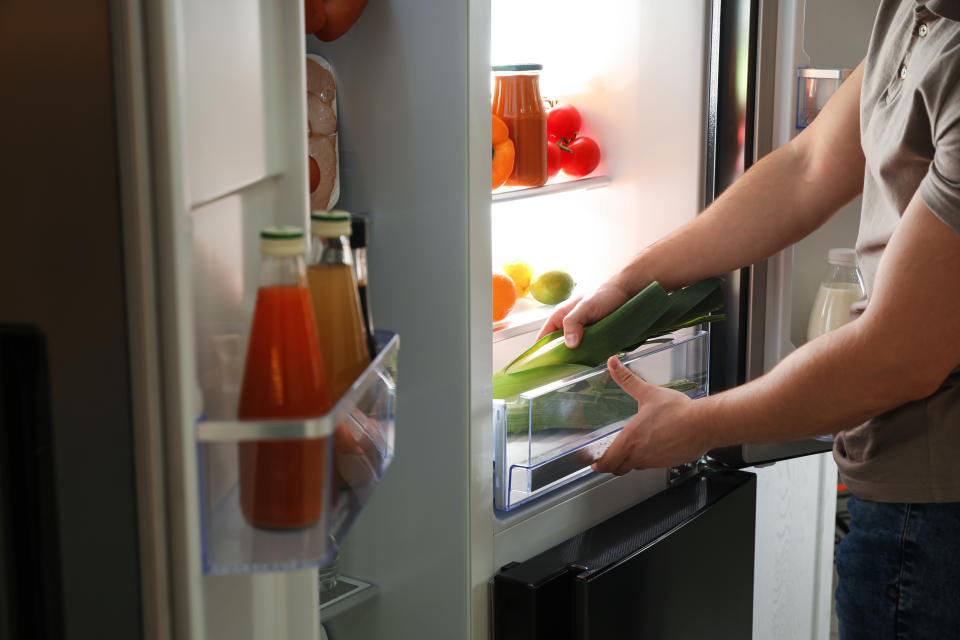 Entre los vegetales a guardar en la nevera se encuentran el apio, el repollo, los champi&#xf1;ones, los guisantes, los r&#xe1;banos, el ma&#xed;z, las cebolletas, el nabo y los berros (Foto: Getty