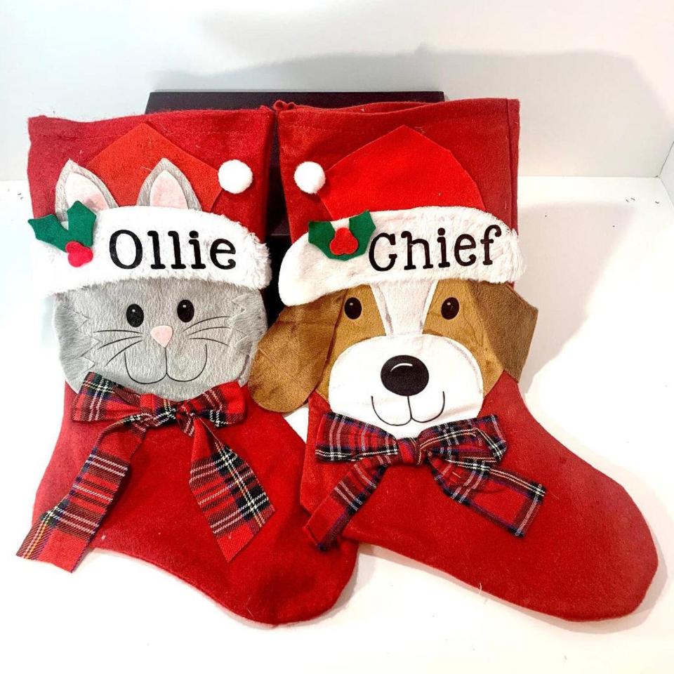 personalized-christmas-stocking-for-dog-or-cat