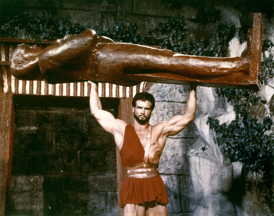 Steve Reeves lució músculos haciendo explotar la taquilla como Hércules. (Foto de Lux Film/Sunset Boulevard/Corbis via Getty Images)