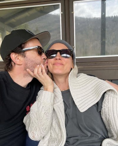 Kaley Cuoco and Boyfriend Tom Pelphrey Are Instagram Official! Get to Know the ‘Ozark’ Actor